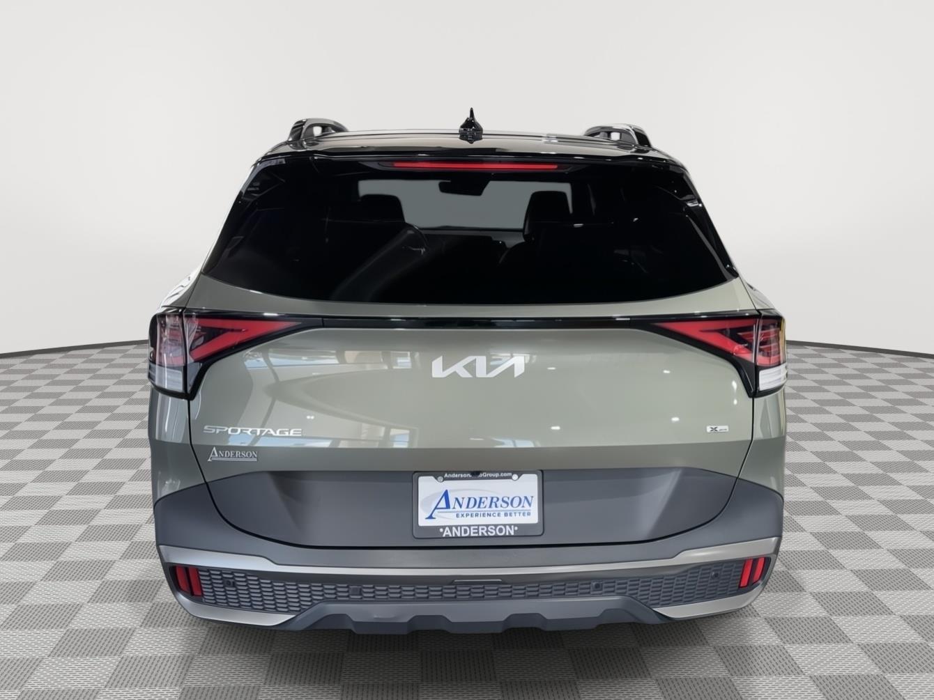 Vehicle photo 8