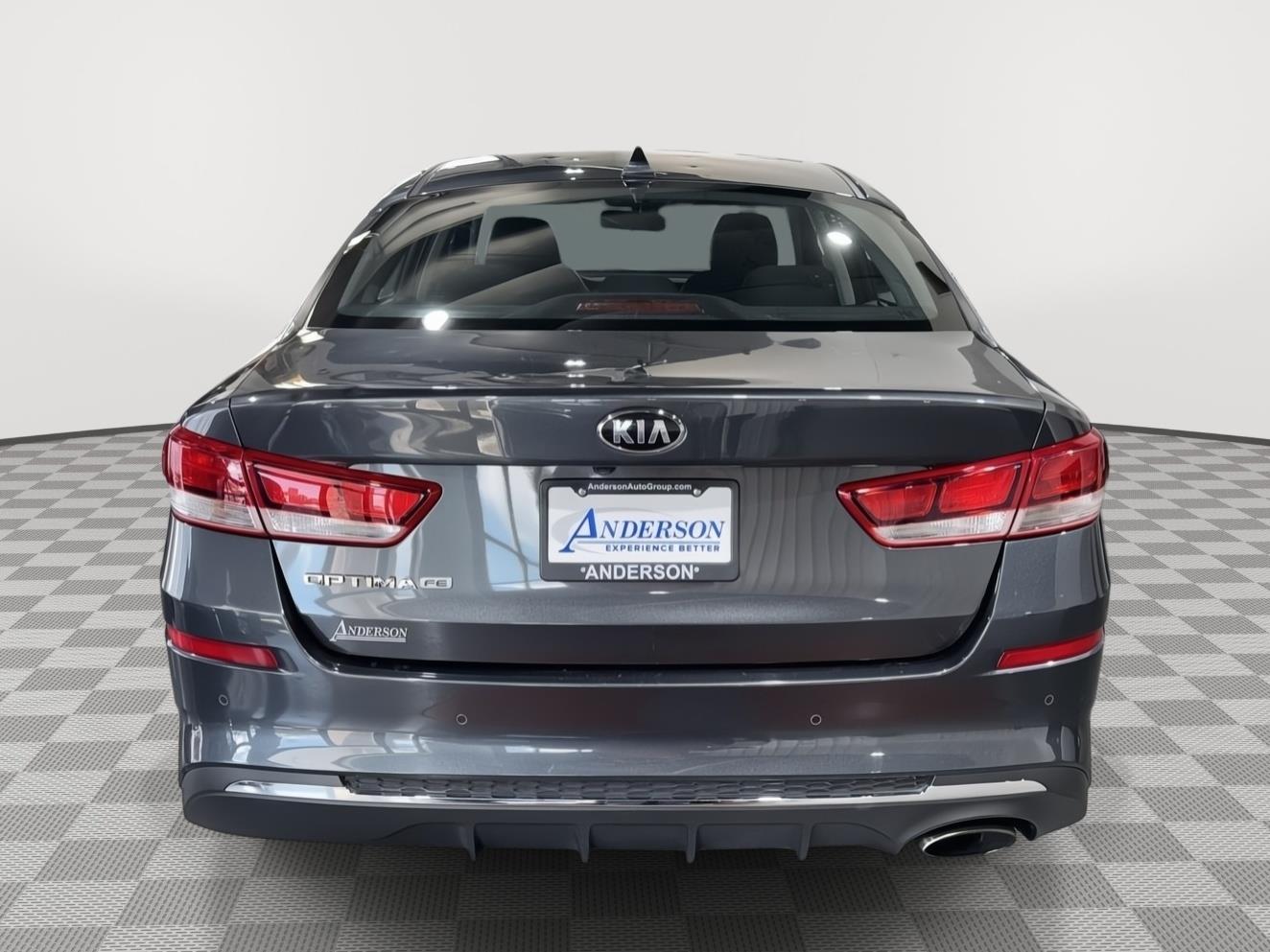 Vehicle photo 8