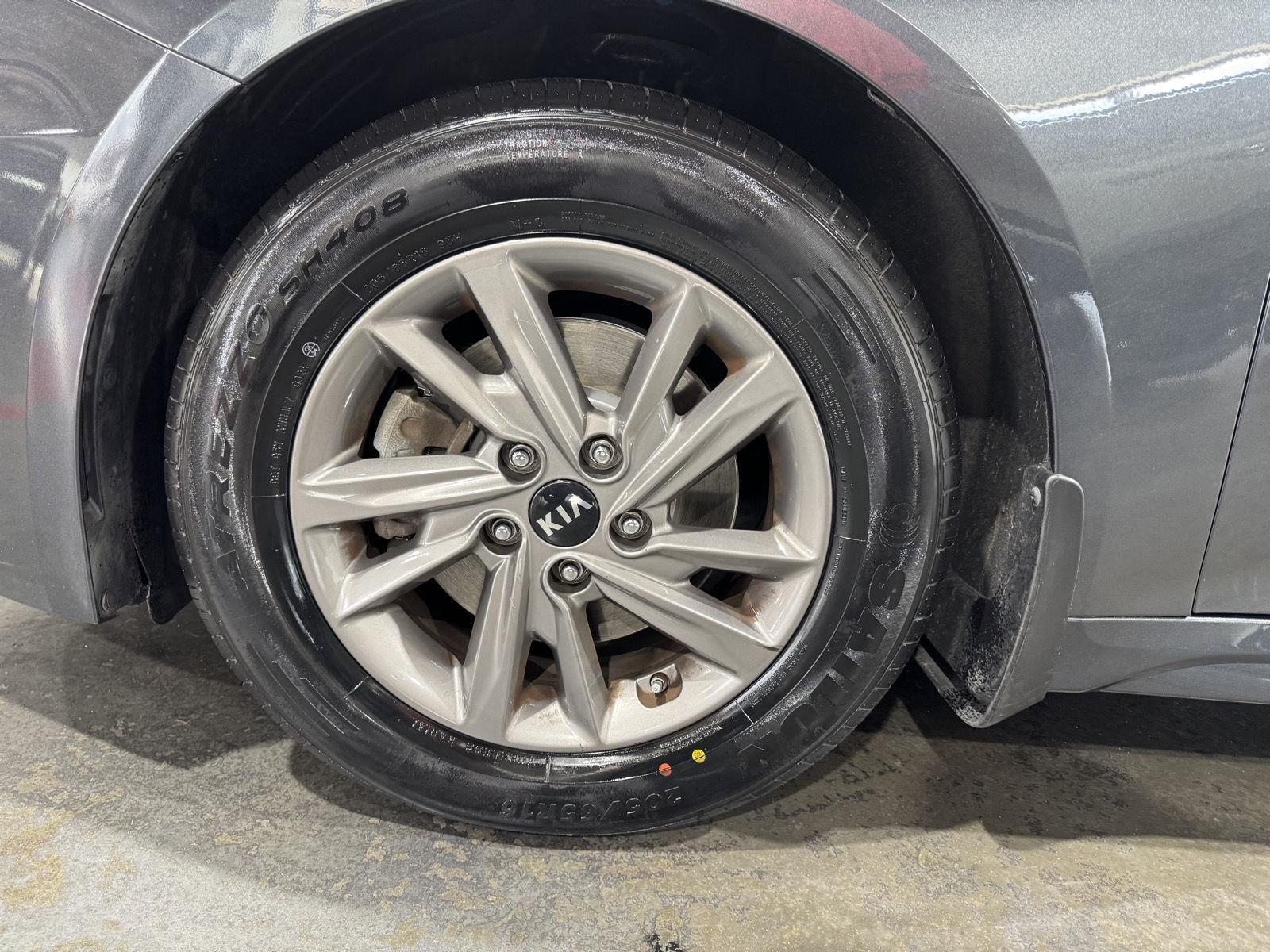 Vehicle photo 10