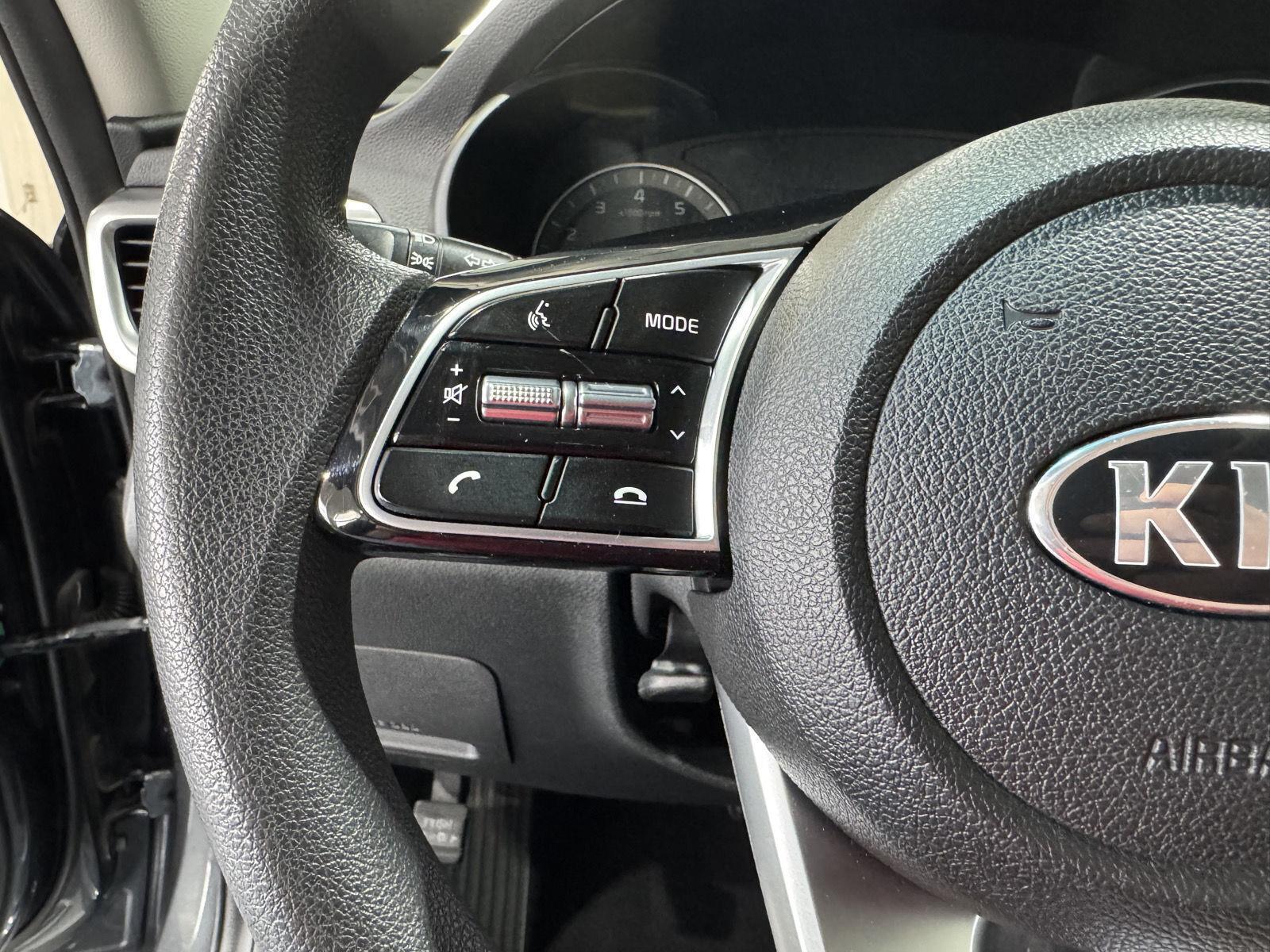 Vehicle photo 14