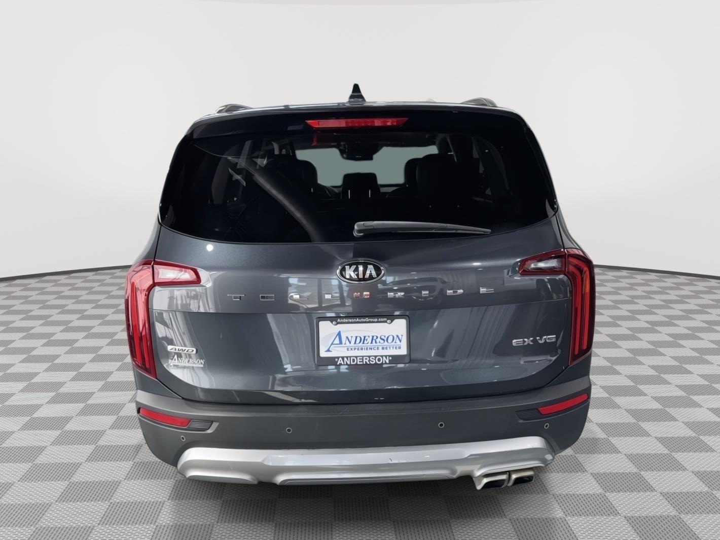 Vehicle photo 8