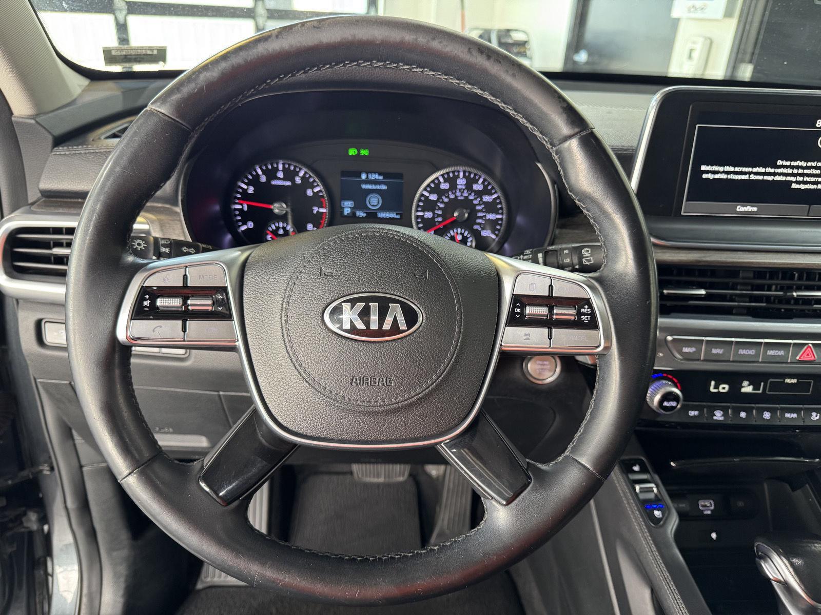 Vehicle photo 12