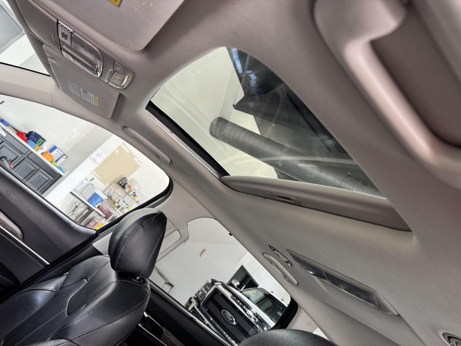 Vehicle photo 29