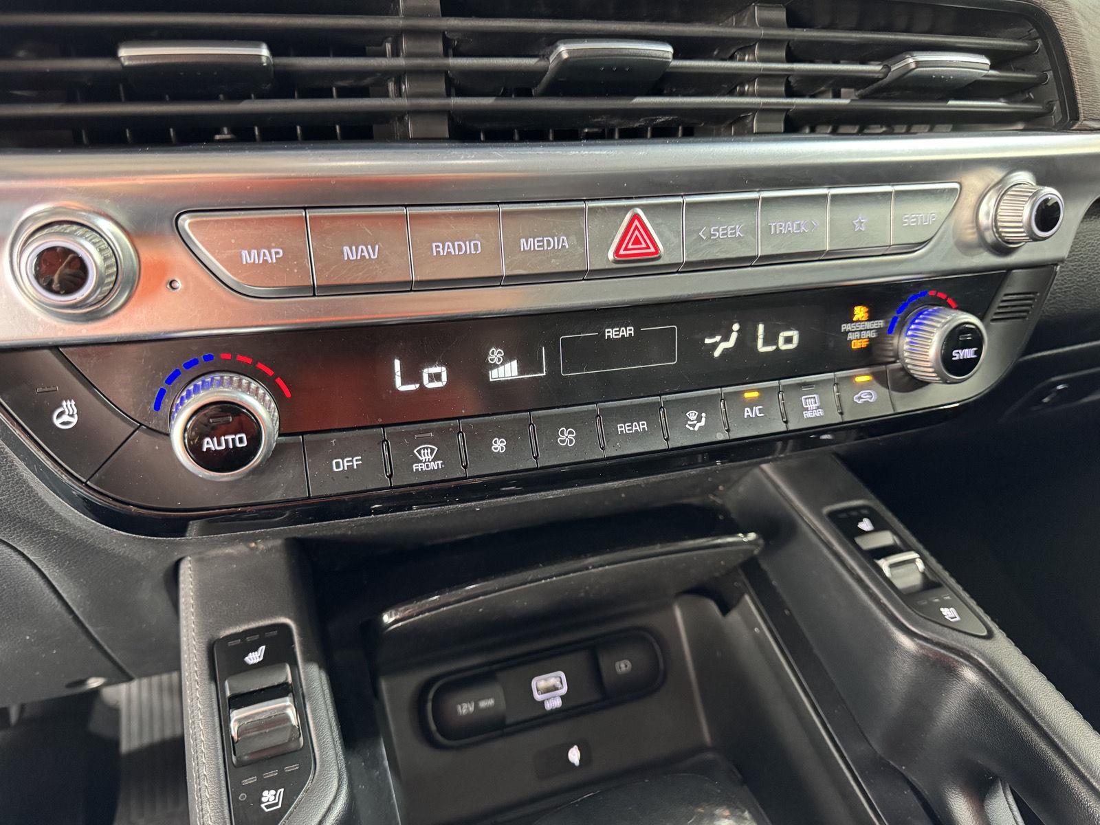 Vehicle photo 31