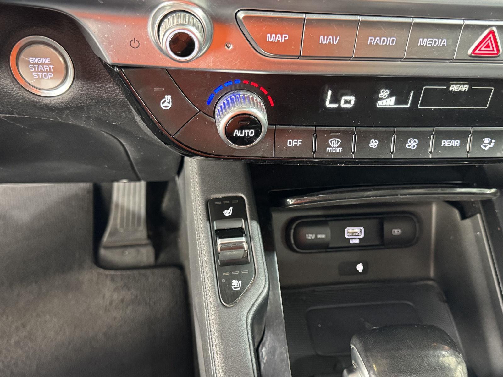 Vehicle photo 33