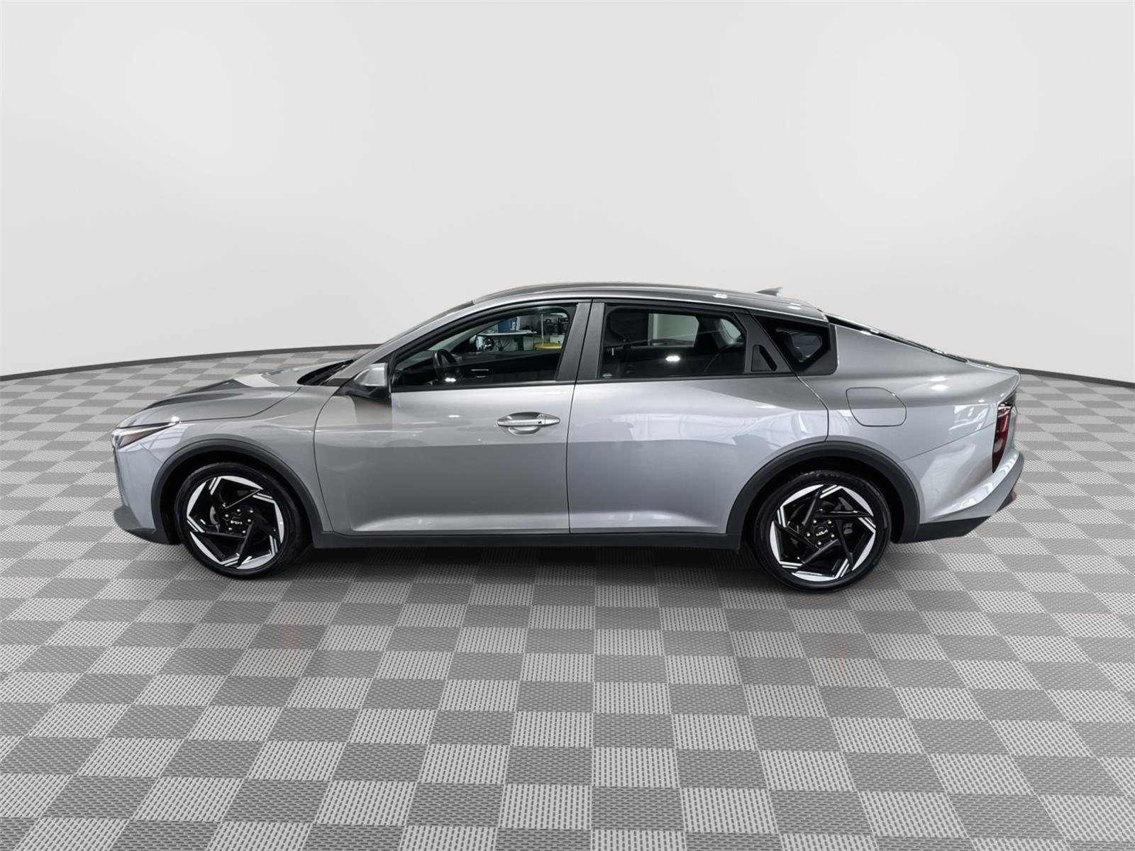 Used 2025 Kia K4 EX with VIN 3KPFU4DE1SE007707 for sale in Kansas City