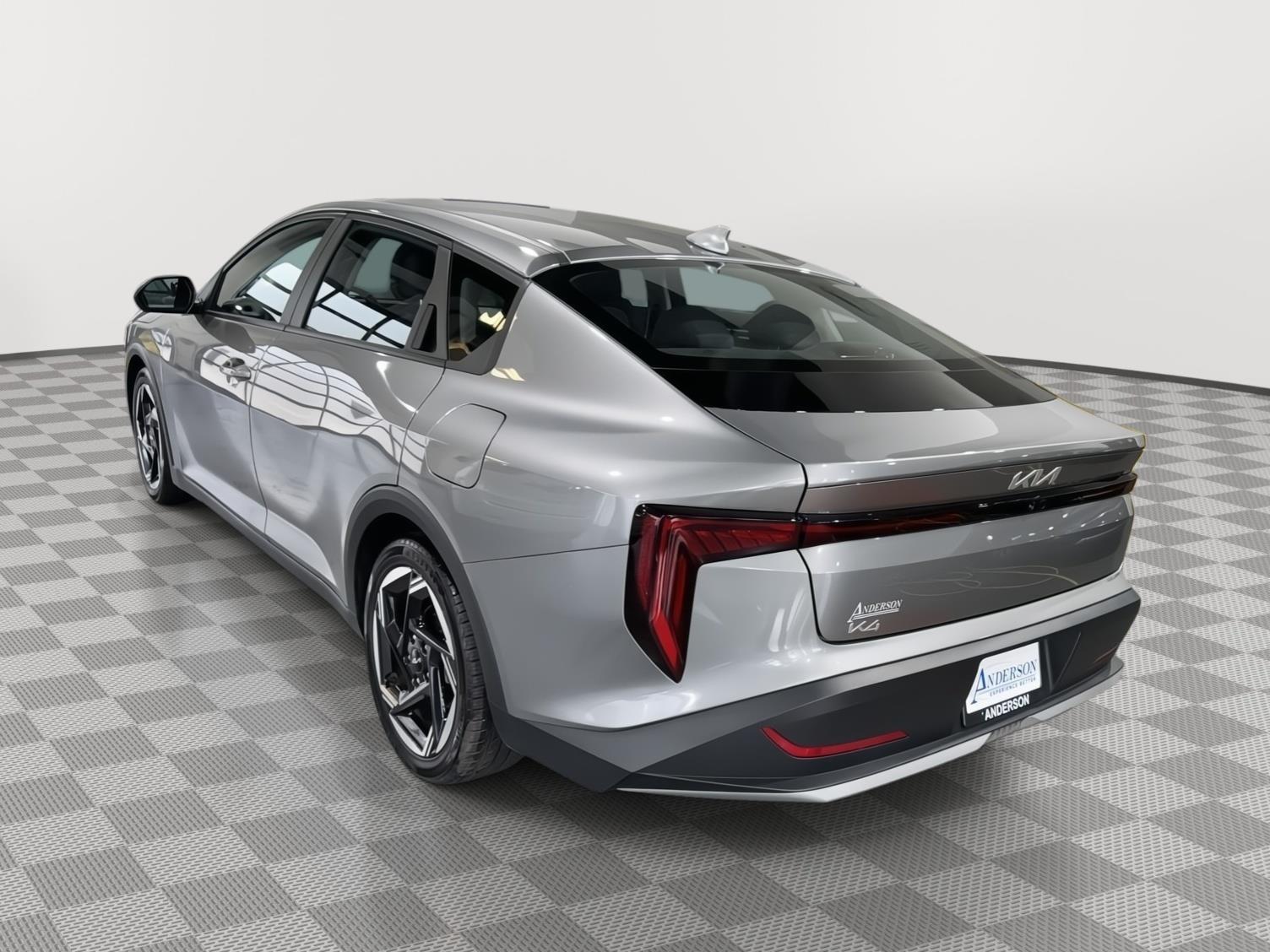 Vehicle photo 9
