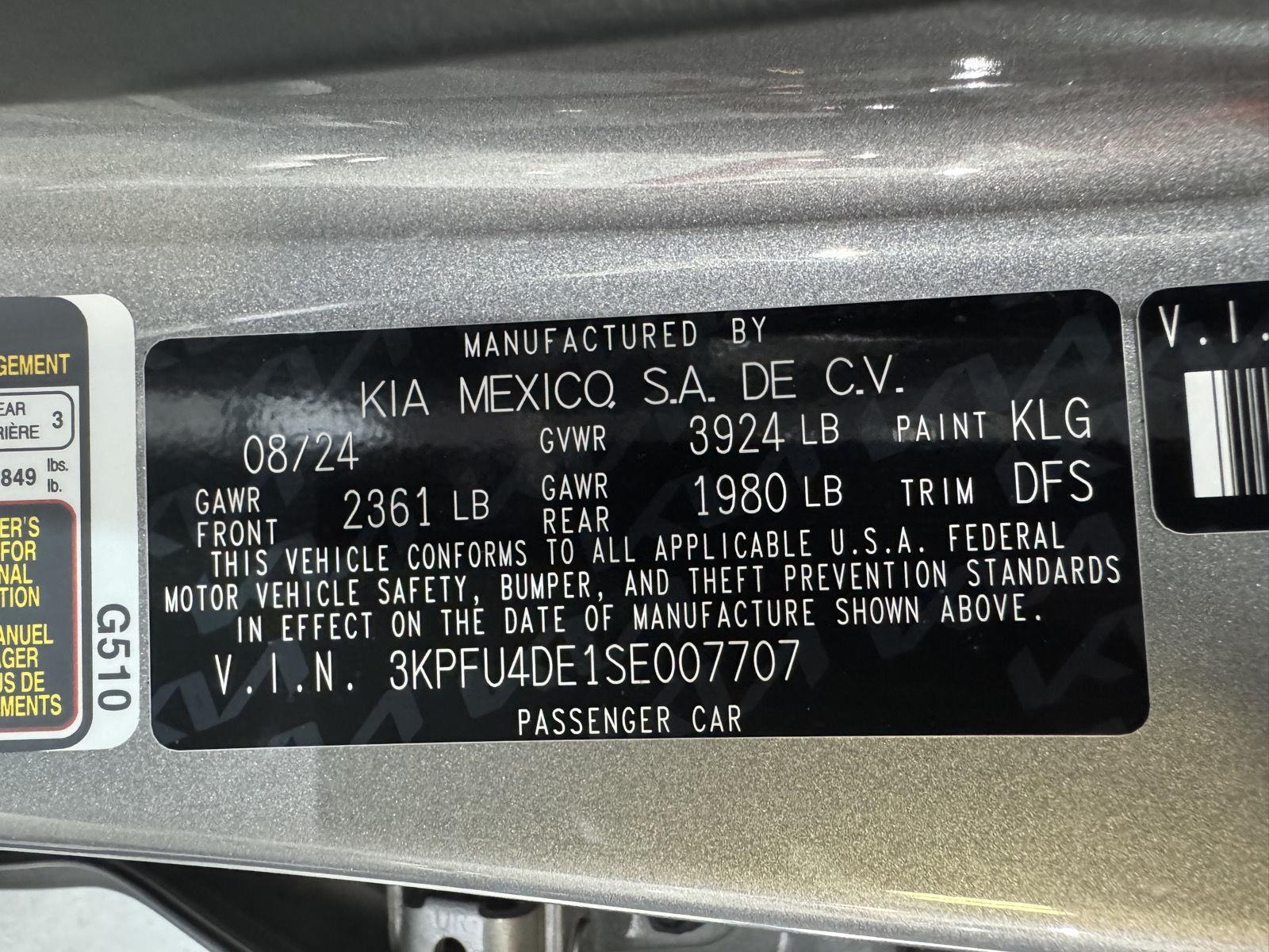 Vehicle photo 35