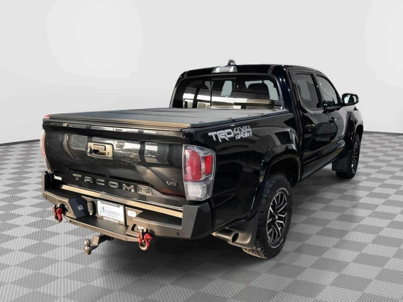 Vehicle photo 6