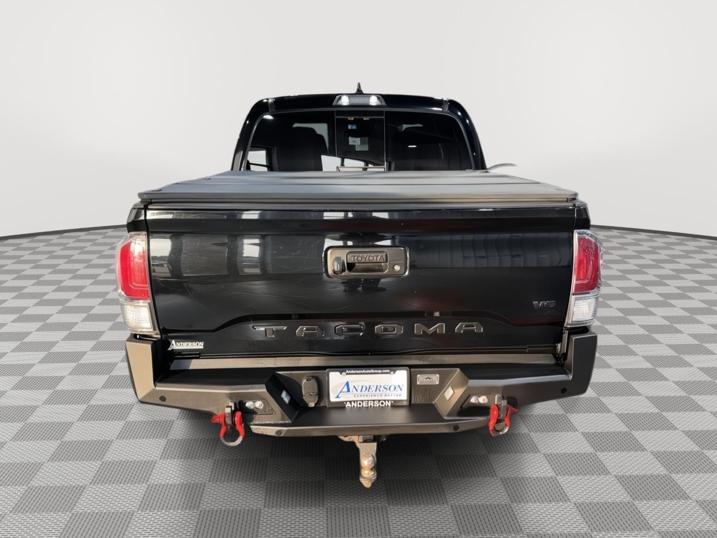 Vehicle photo 7