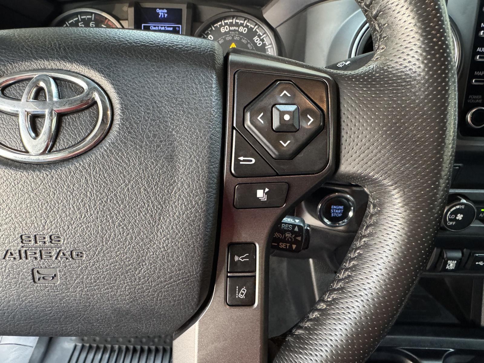 Vehicle photo 14