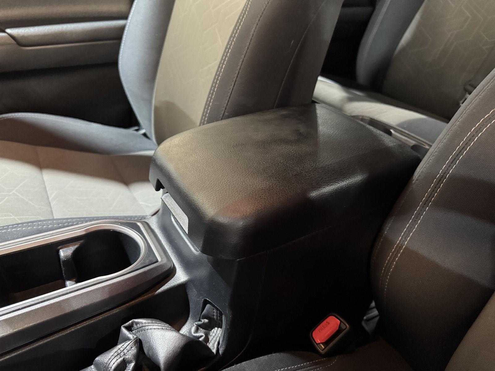 Vehicle photo 31