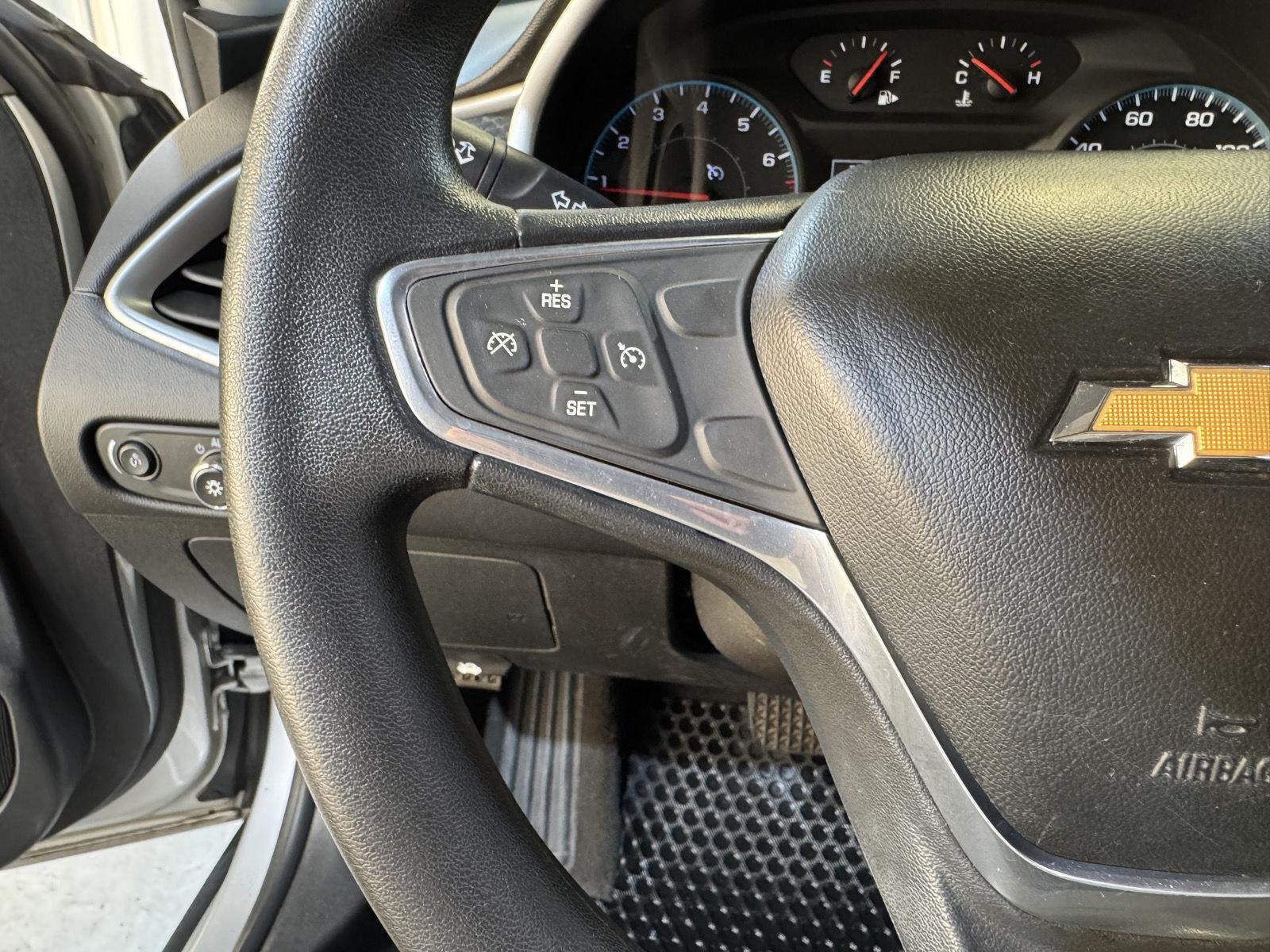 Vehicle photo 14