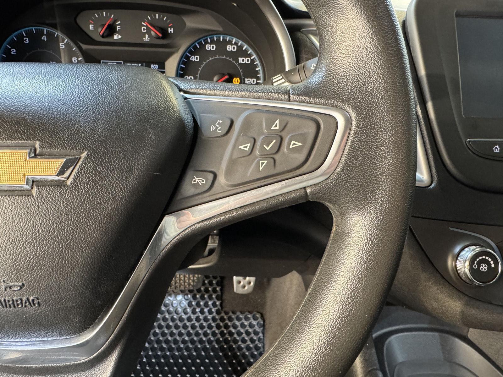 Vehicle photo 15