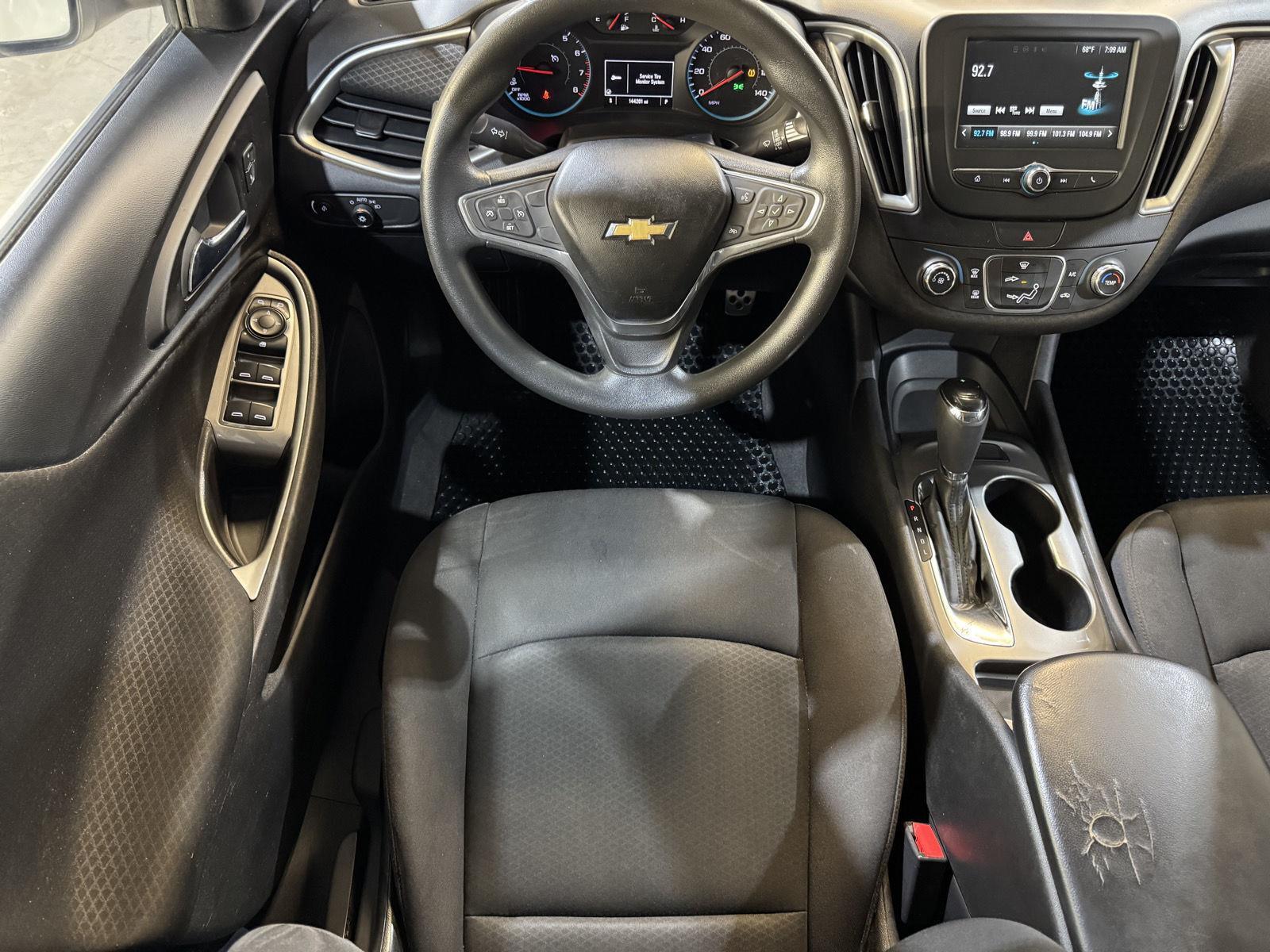 Vehicle photo 20