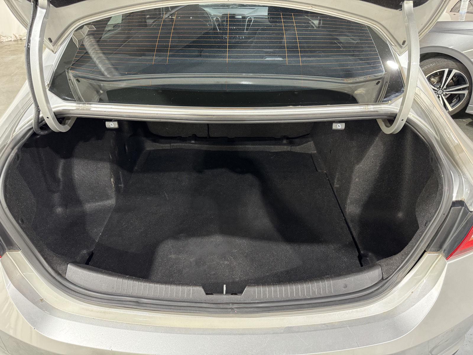 Vehicle photo 38