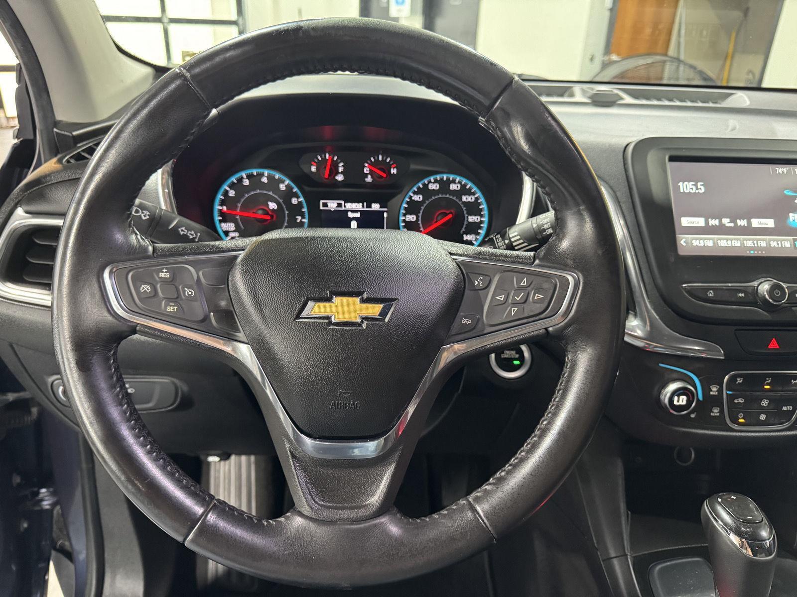 Vehicle photo 12