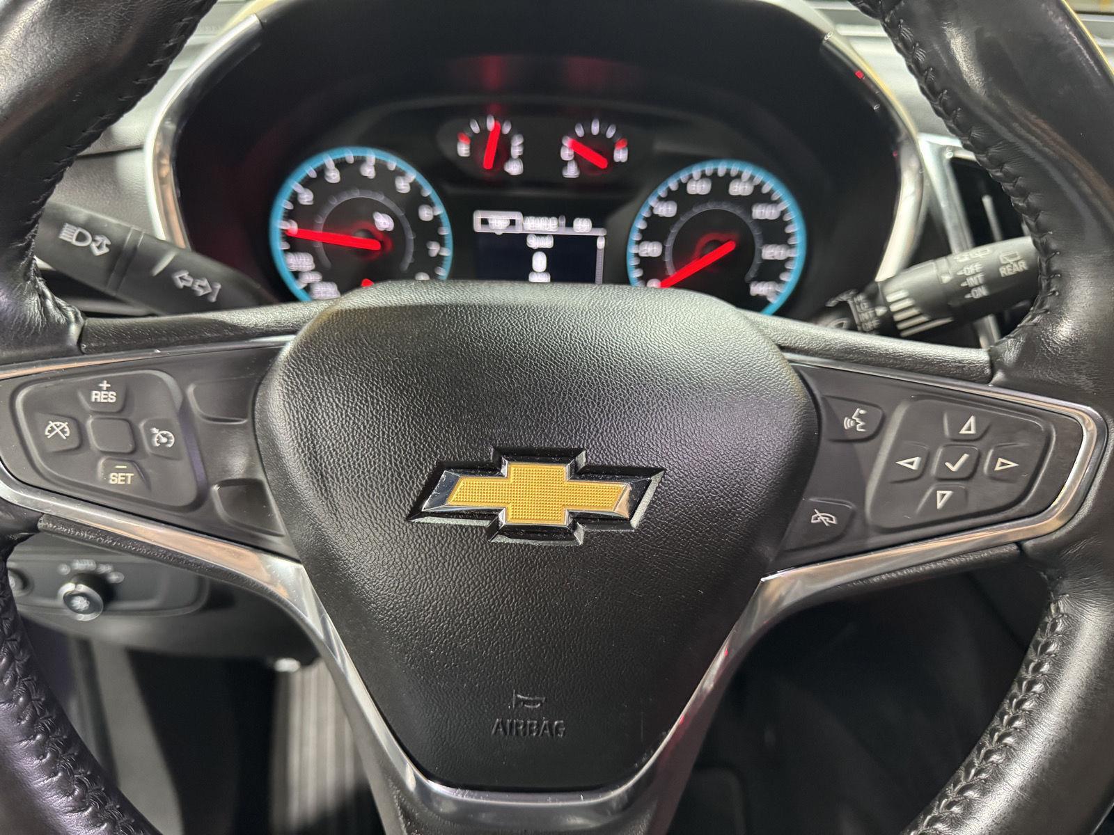 Vehicle photo 13