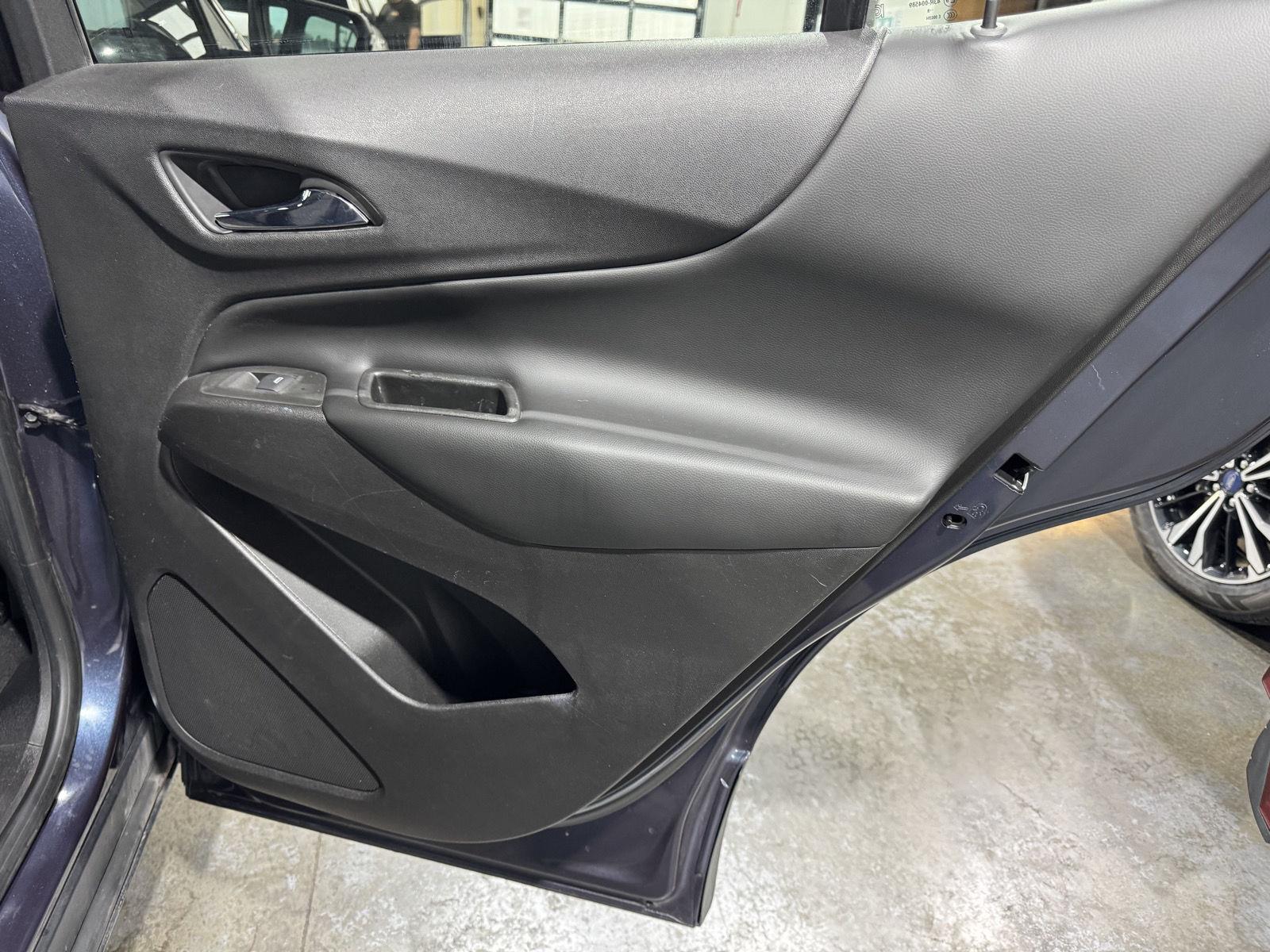 Vehicle photo 22