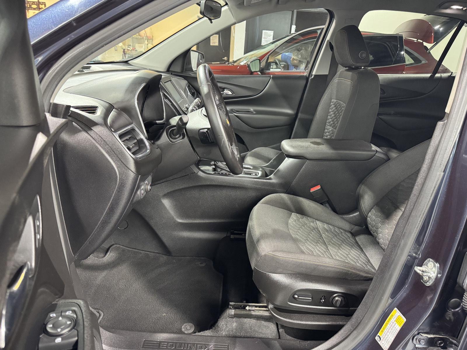 Vehicle photo 18