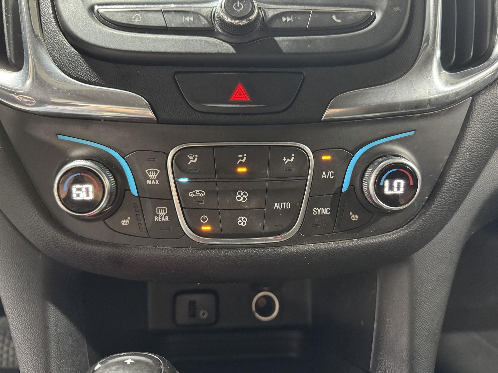 Vehicle photo 29