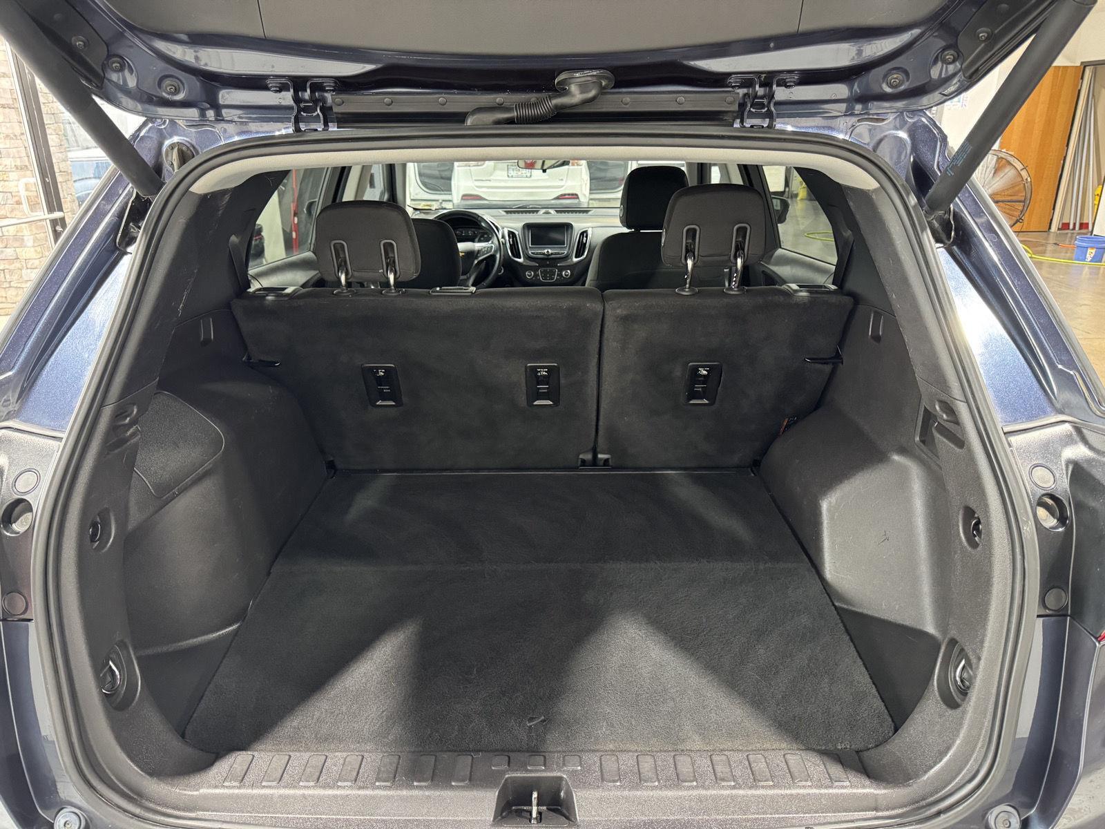 Vehicle photo 38