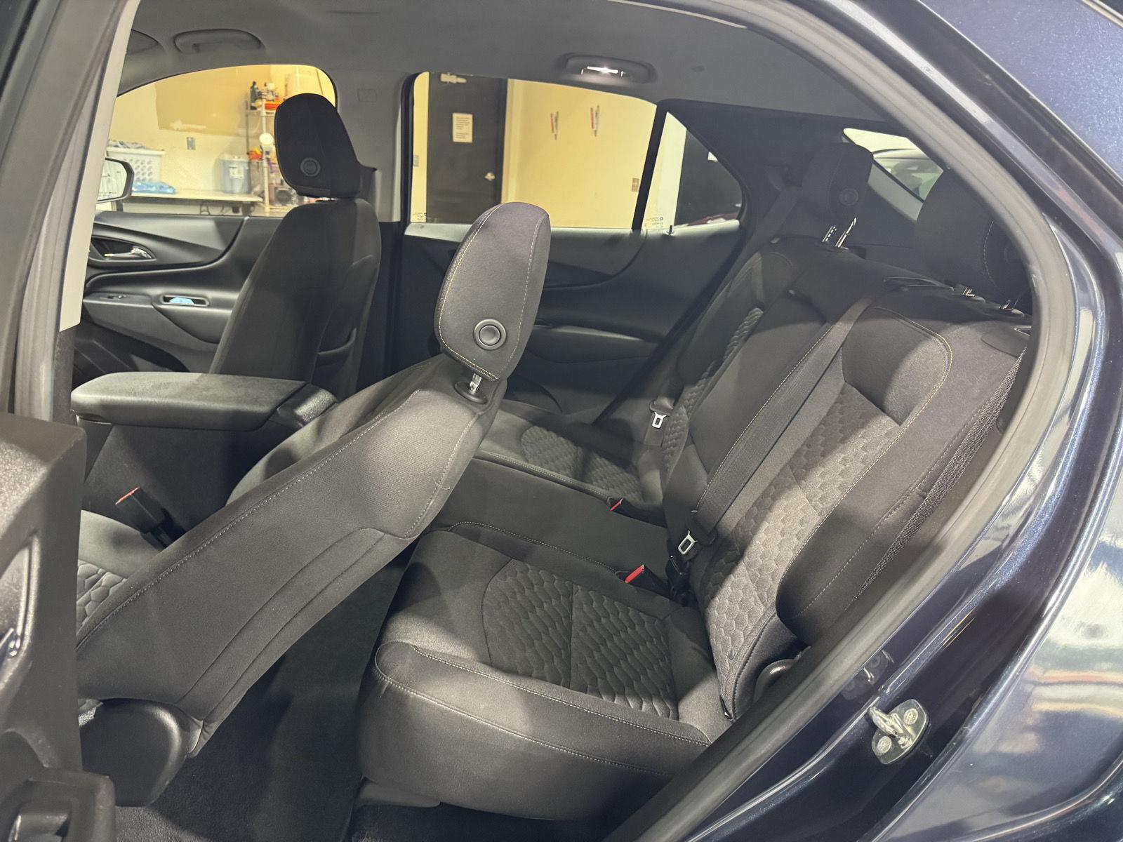 Vehicle photo 25