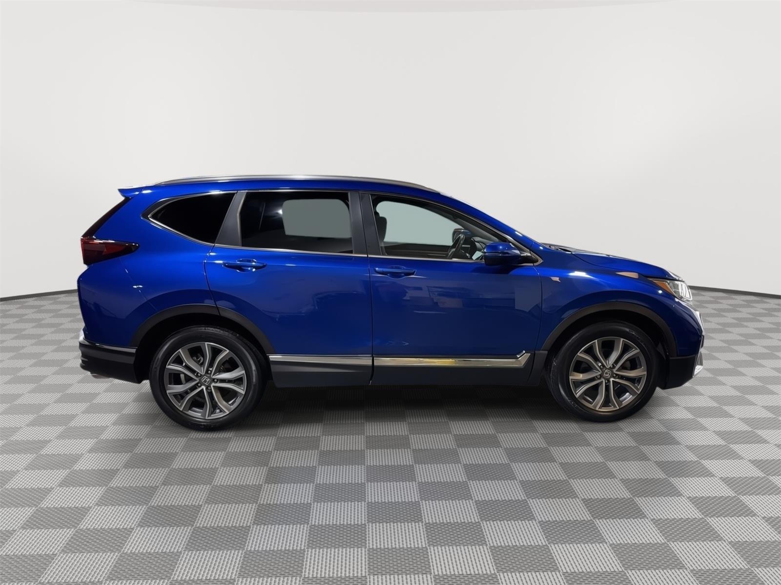 Vehicle photo 6