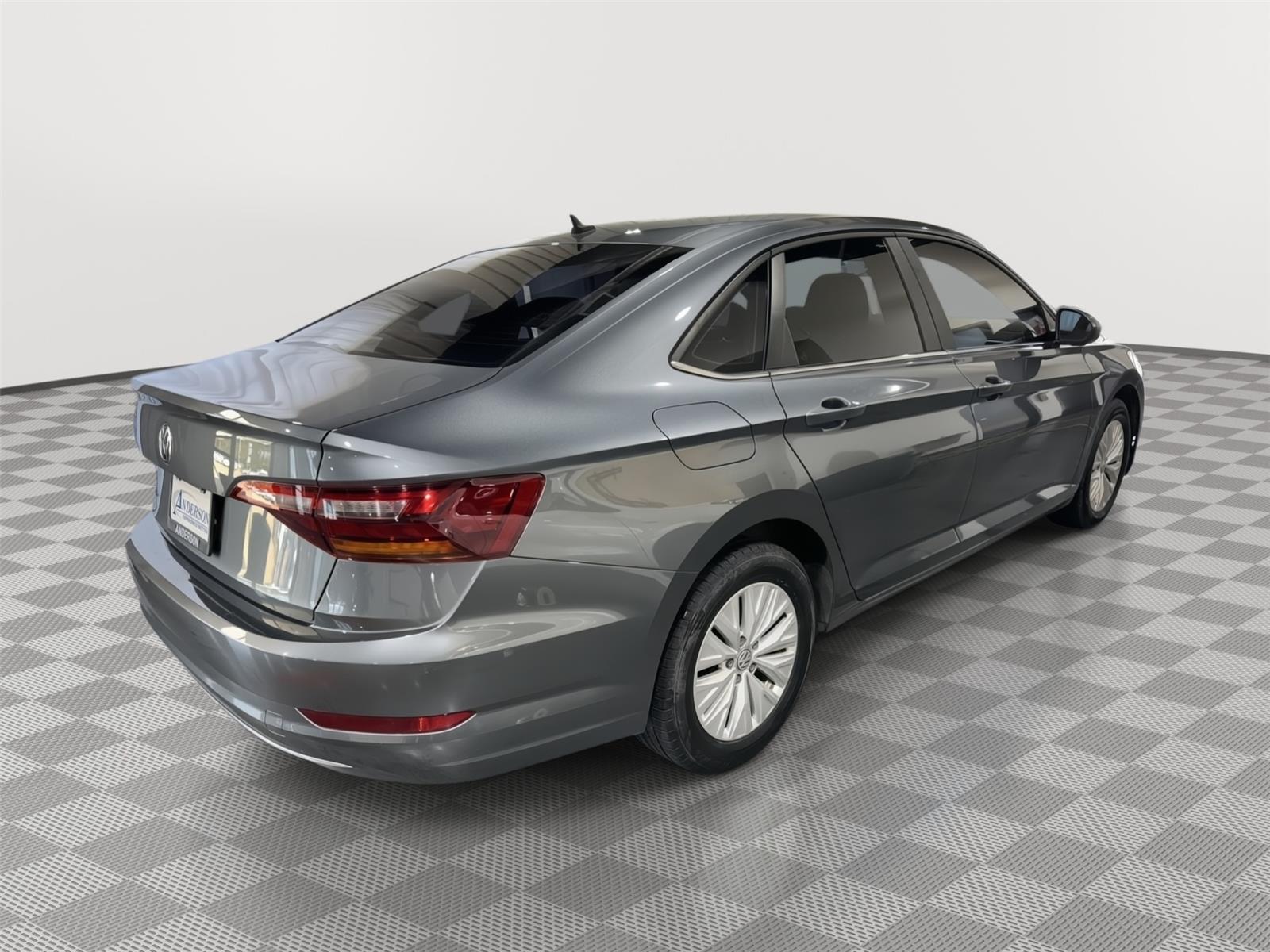 Vehicle photo 6