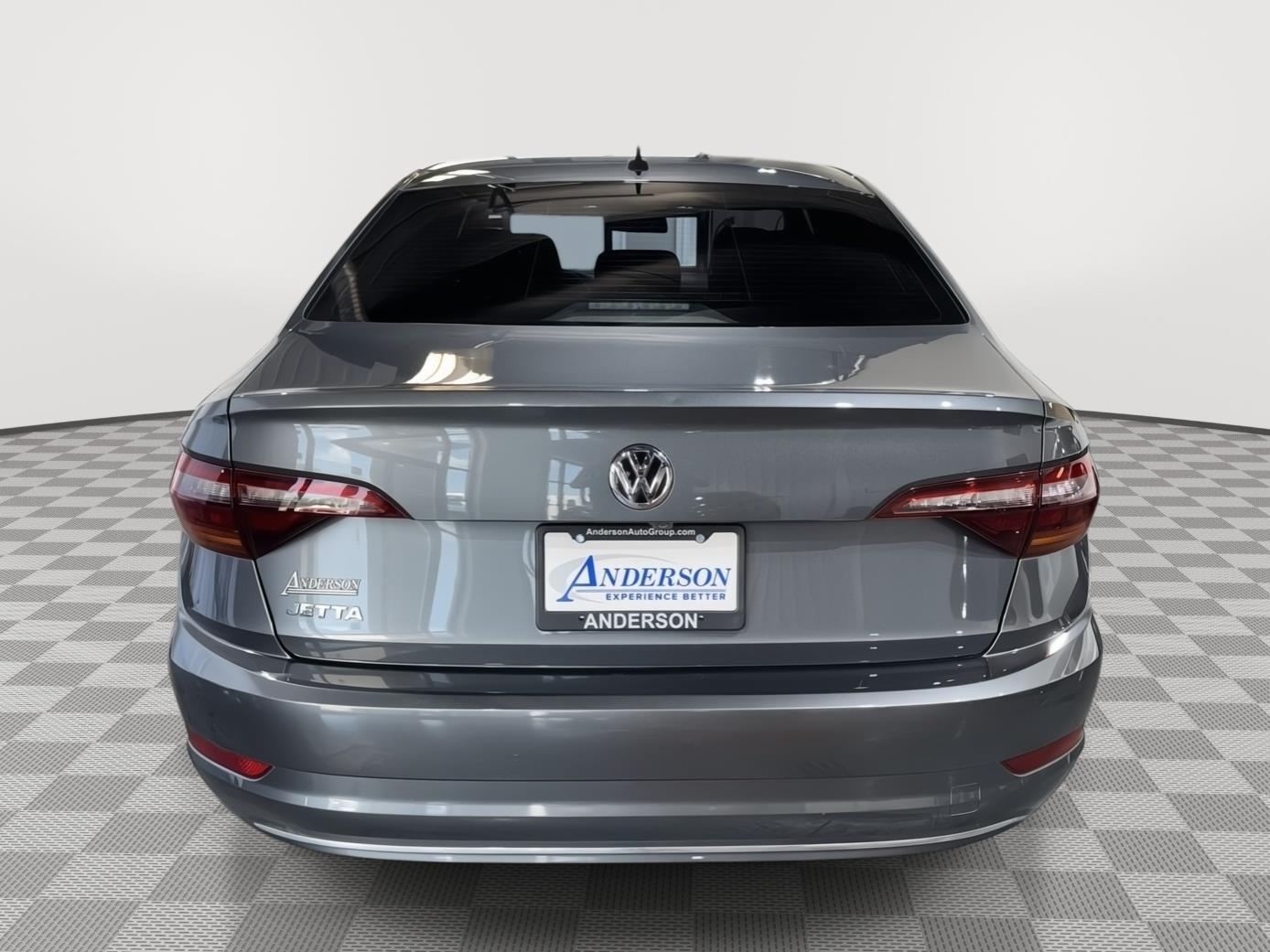 Vehicle photo 7