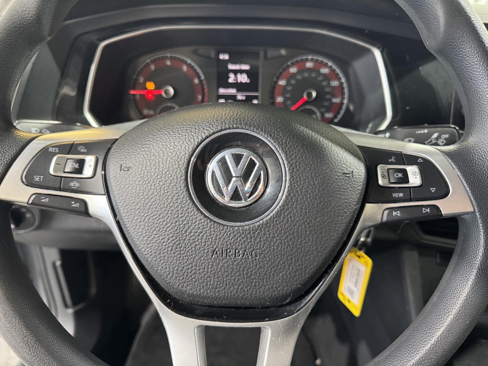 Vehicle photo 12