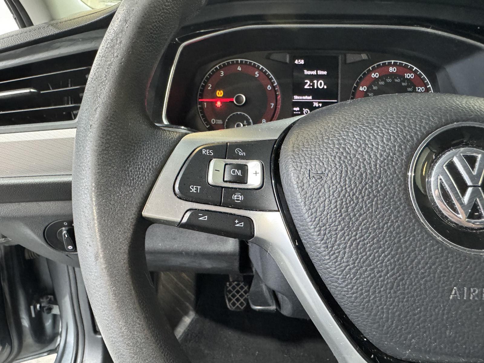Vehicle photo 13