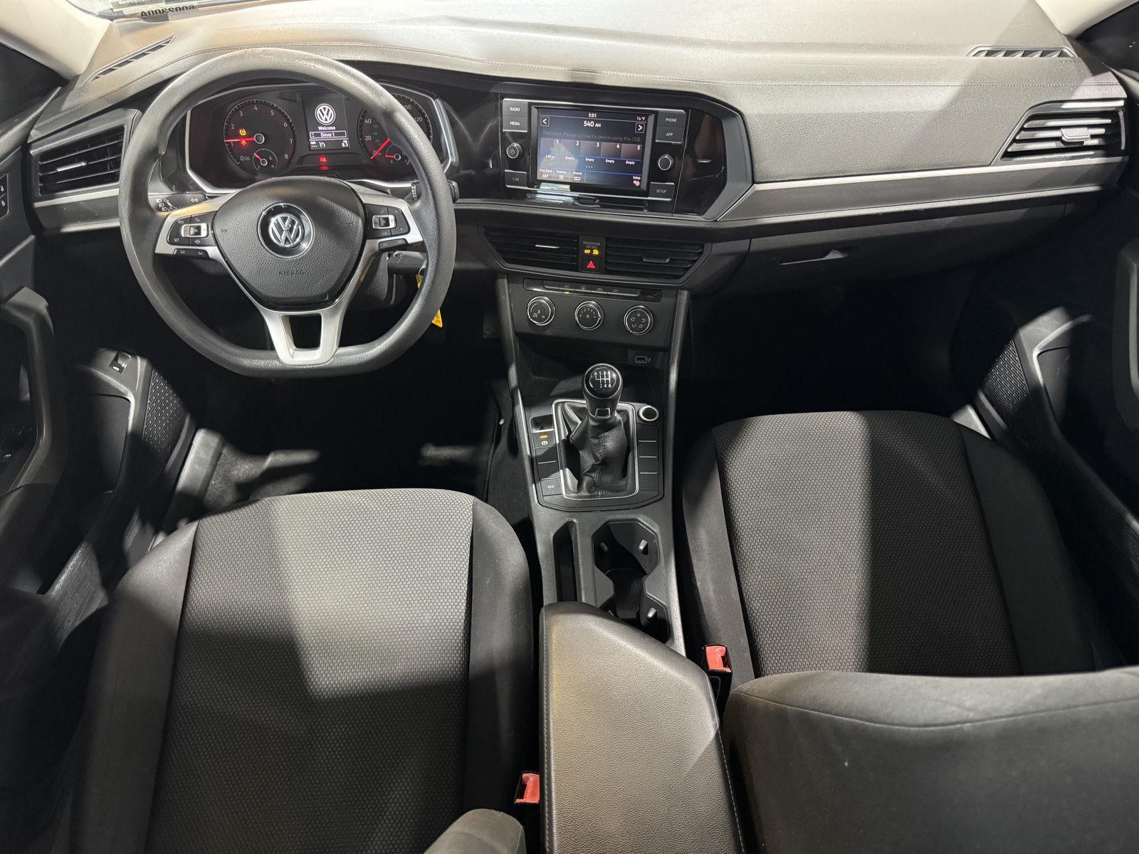 Vehicle photo 19