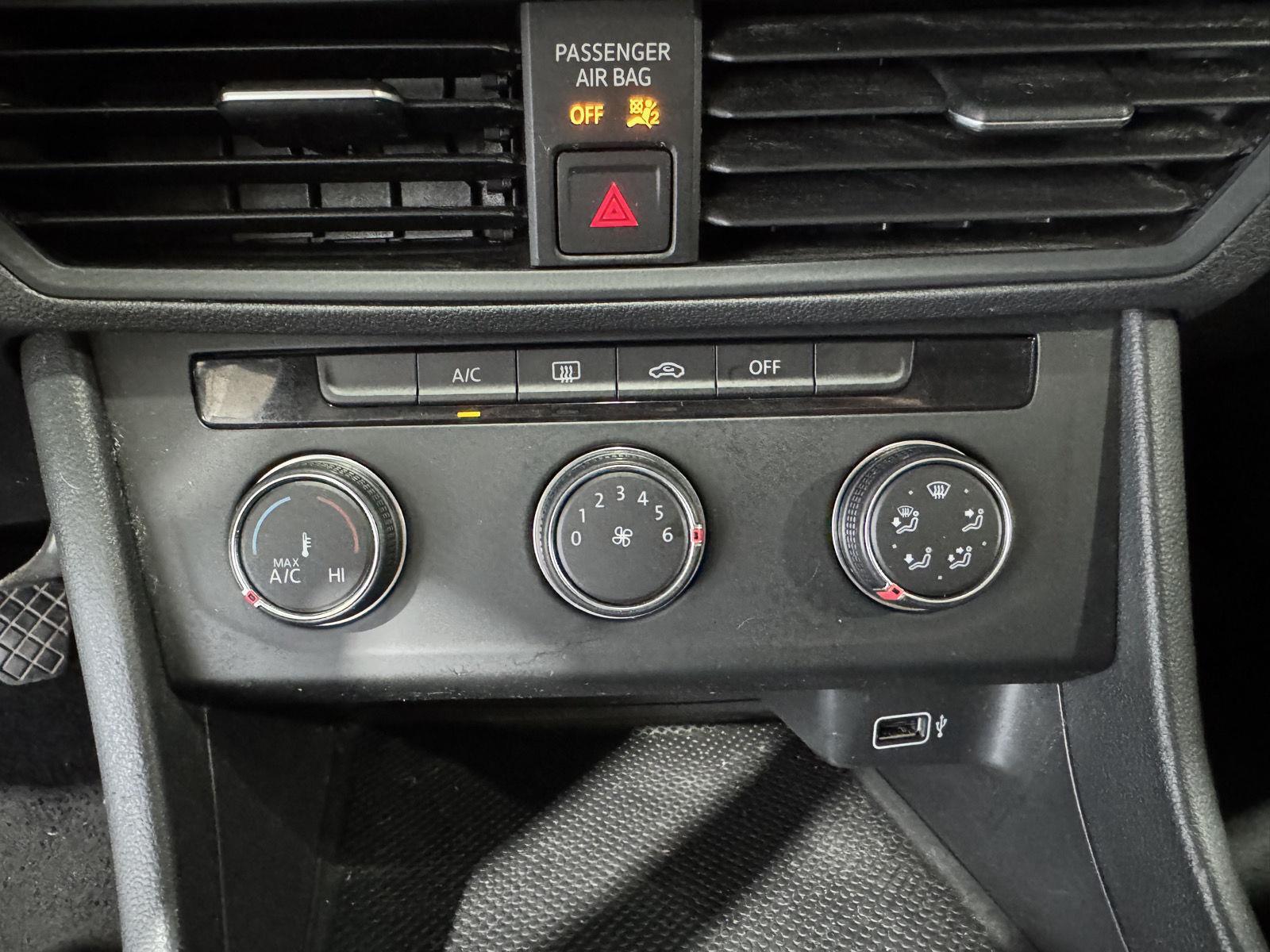 Vehicle photo 29