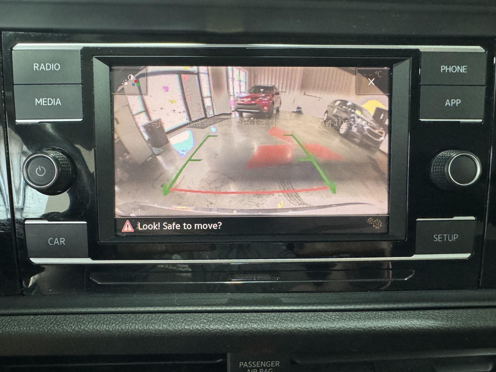 Vehicle photo 31