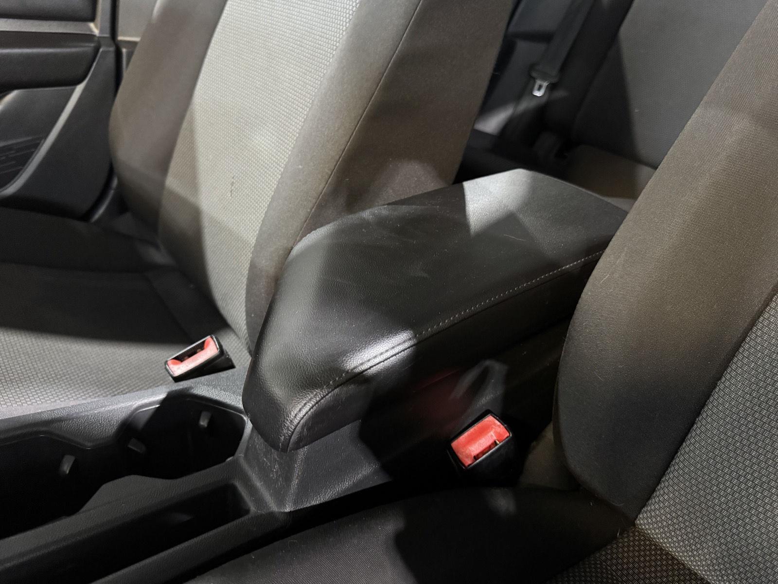 Vehicle photo 34