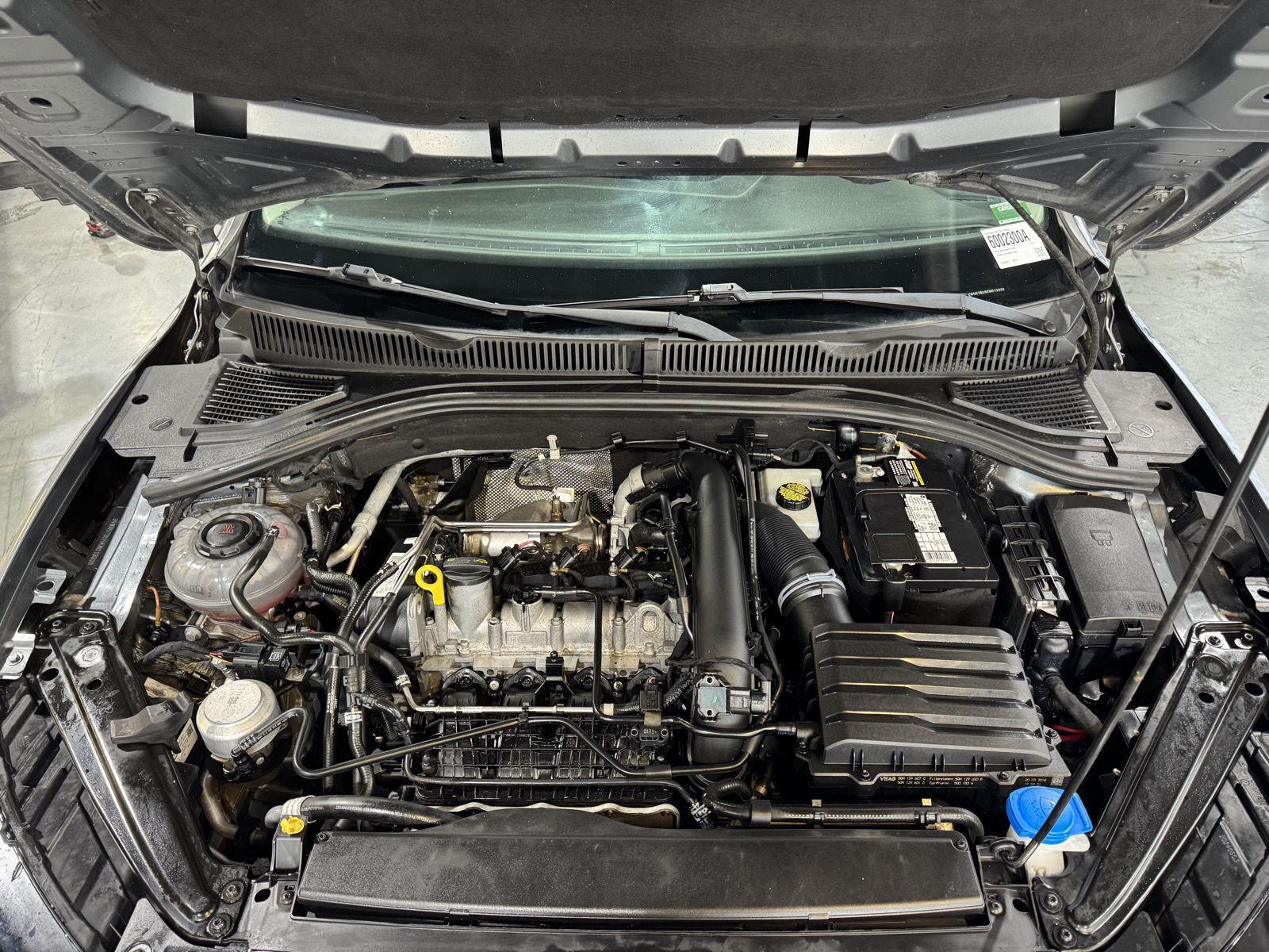 Vehicle photo 37