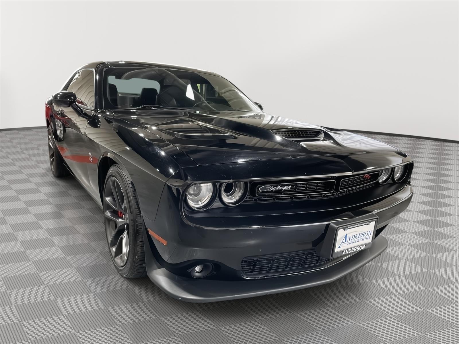 Vehicle photo 5