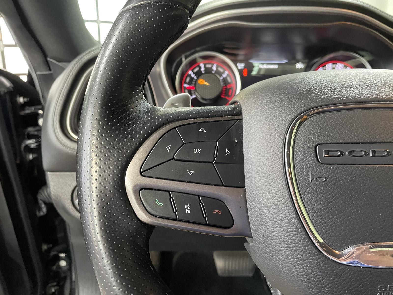 Vehicle photo 13