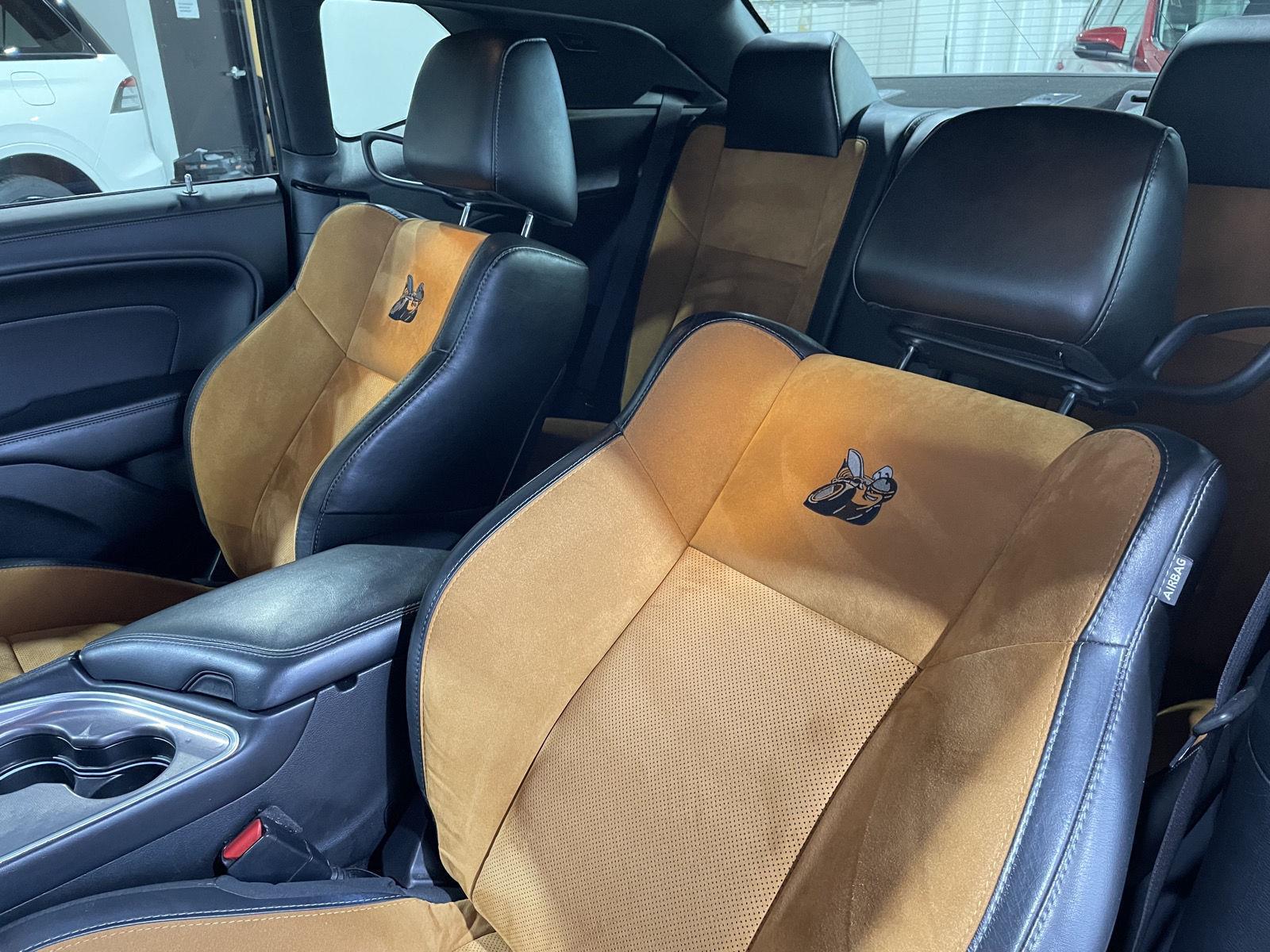 Vehicle photo 16