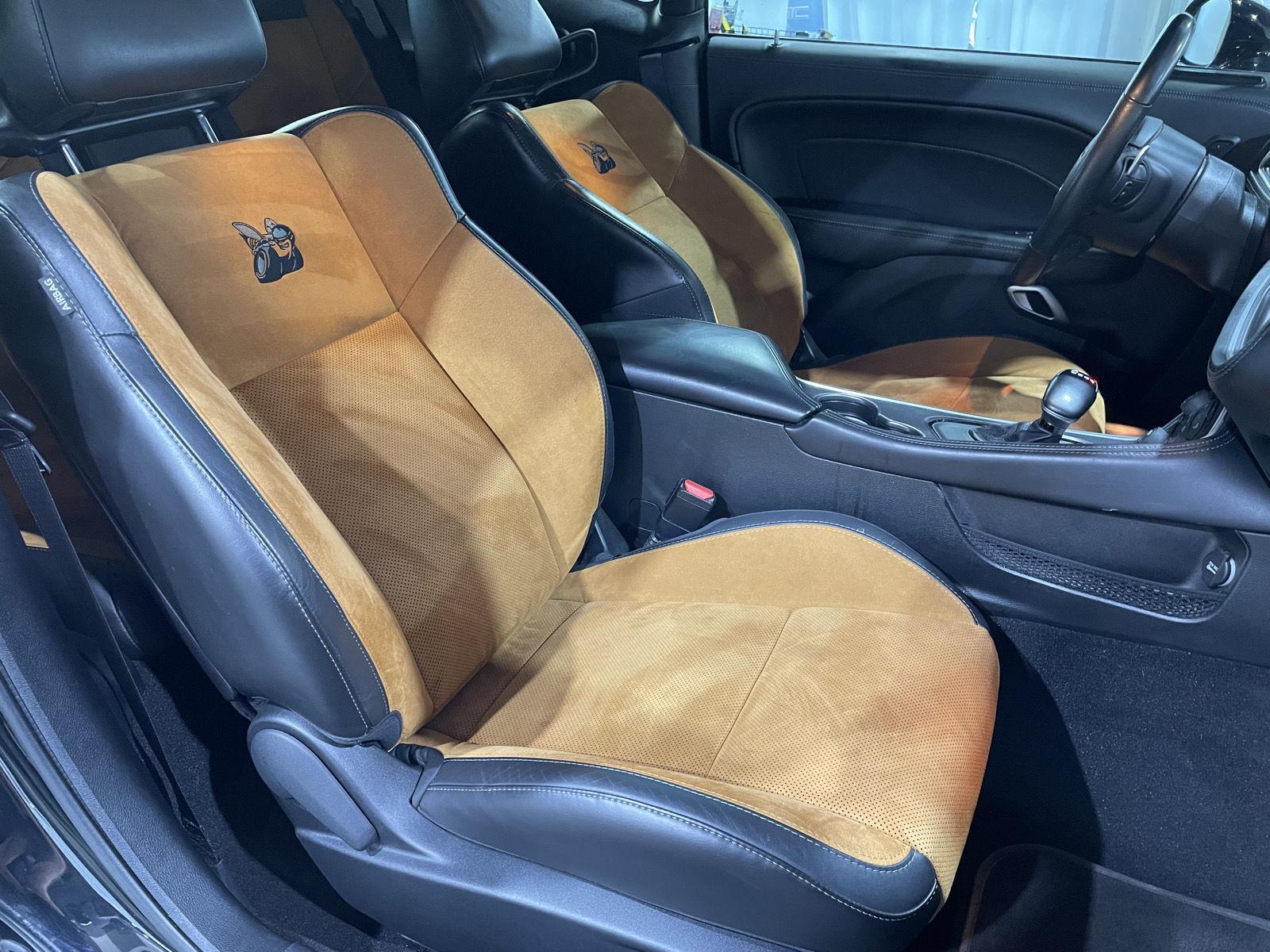 Vehicle photo 21