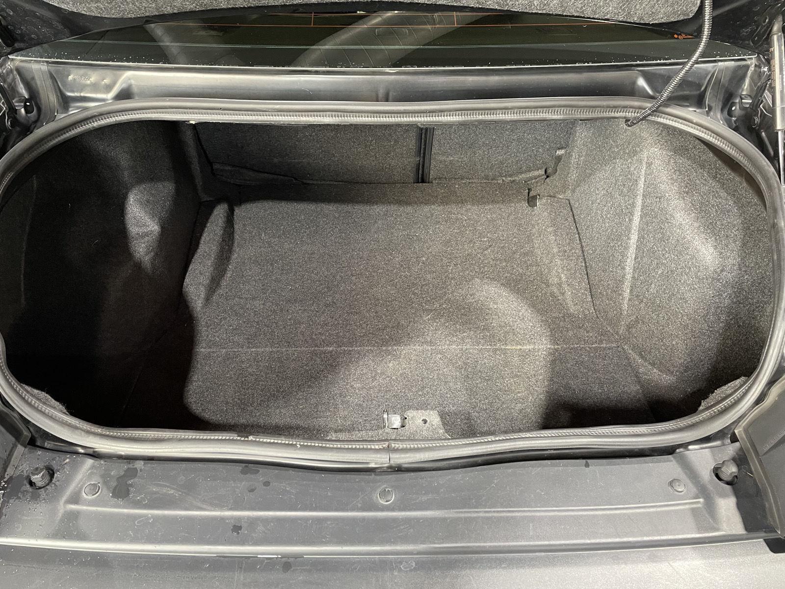 Vehicle photo 31