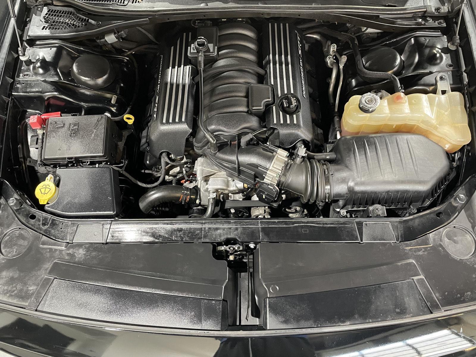 Vehicle photo 32