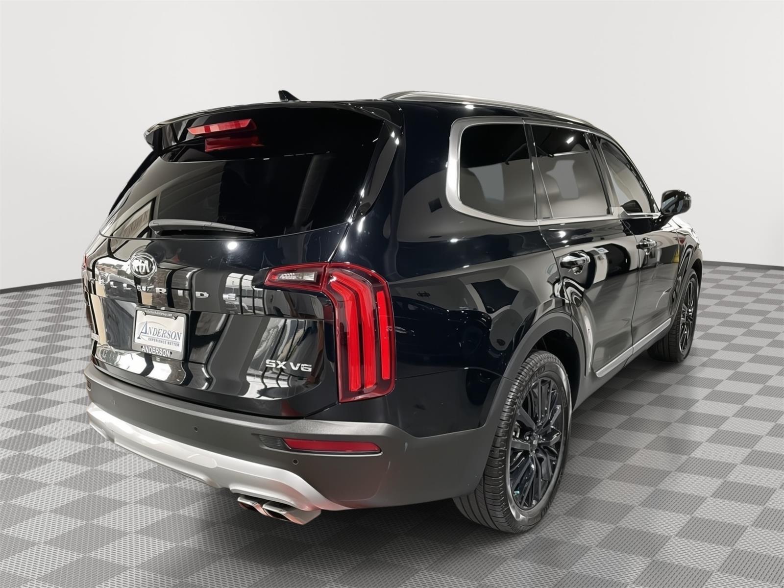 Vehicle photo 7