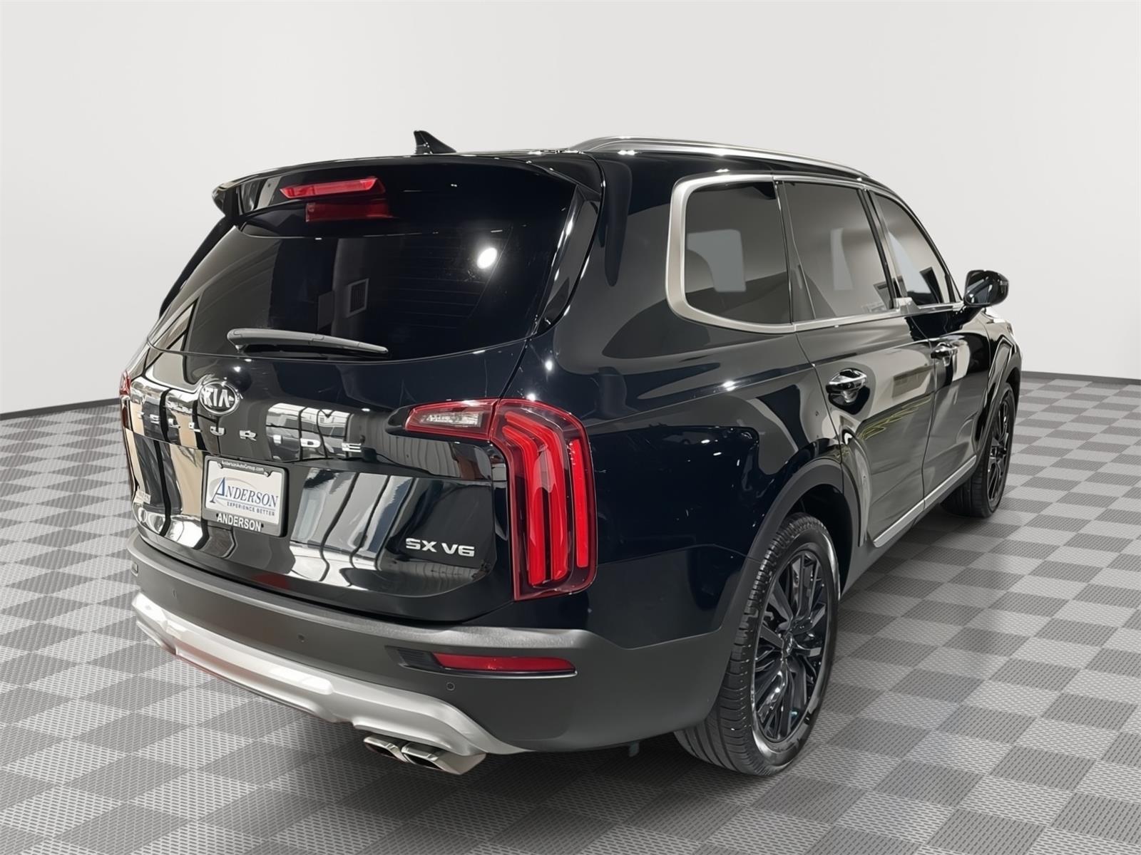 Vehicle photo 8