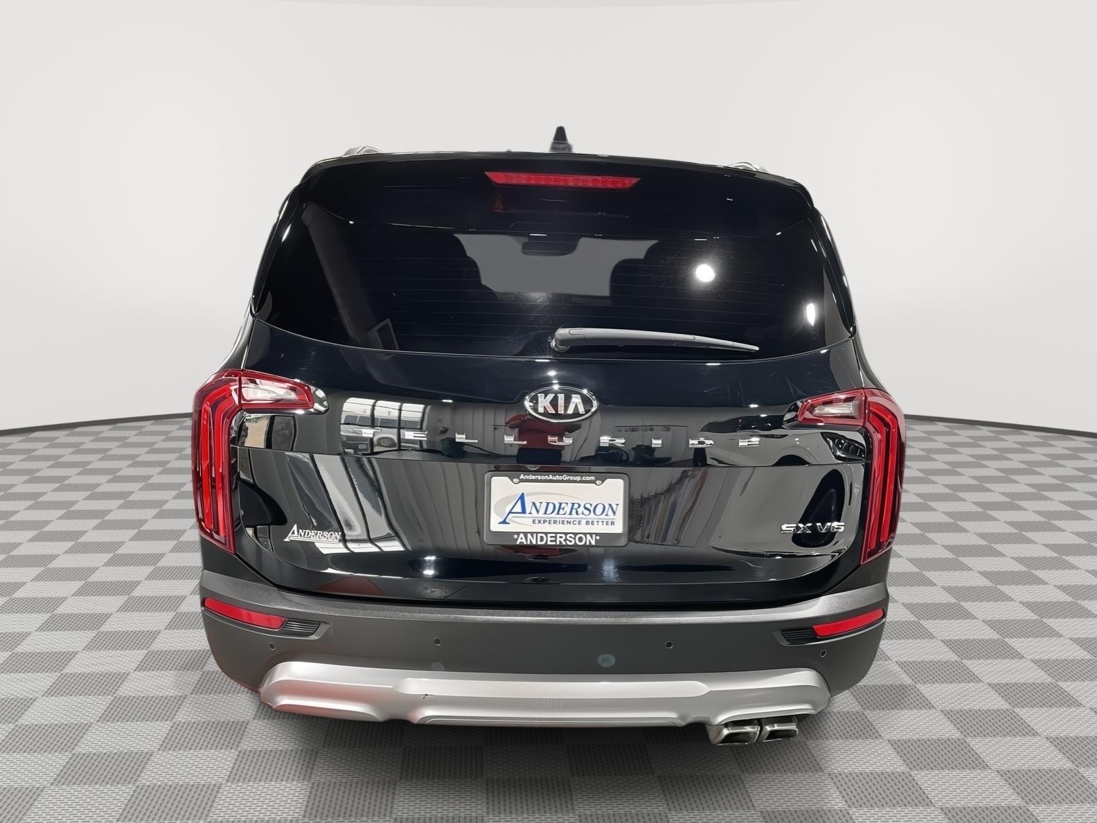 Vehicle photo 9
