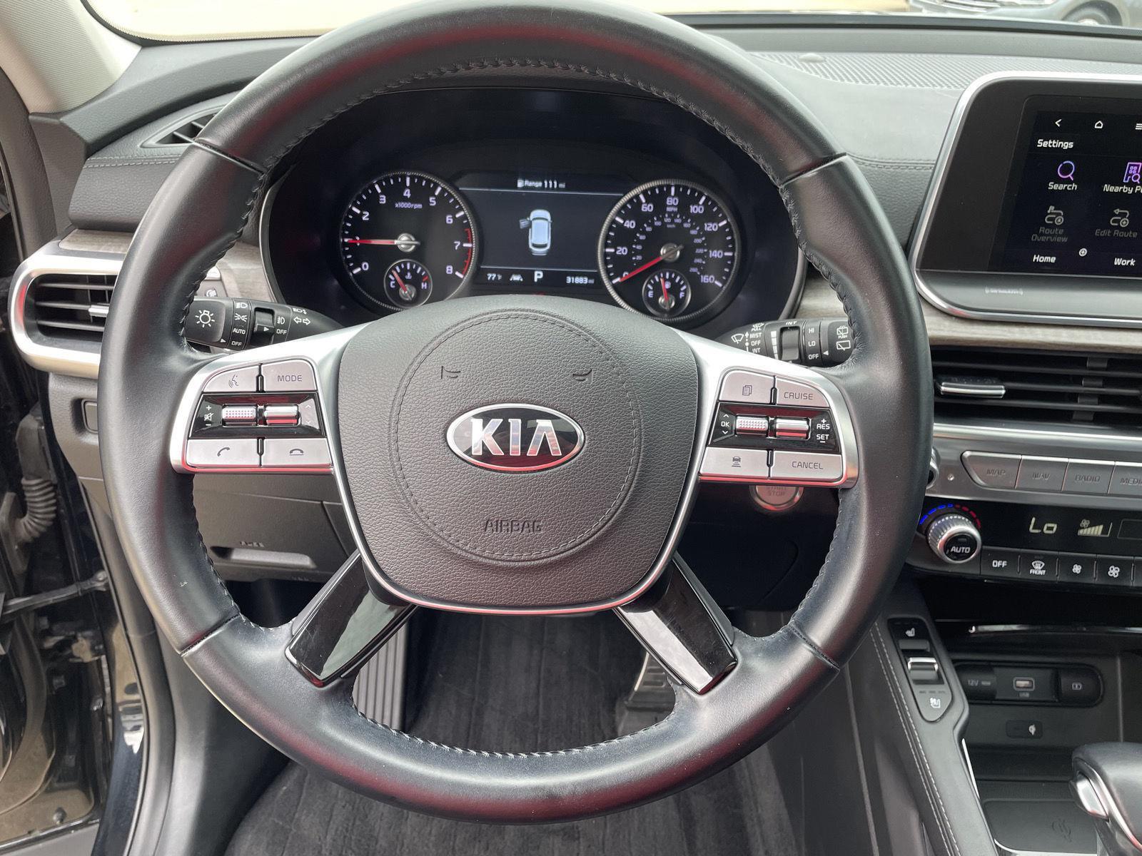 Vehicle photo 13