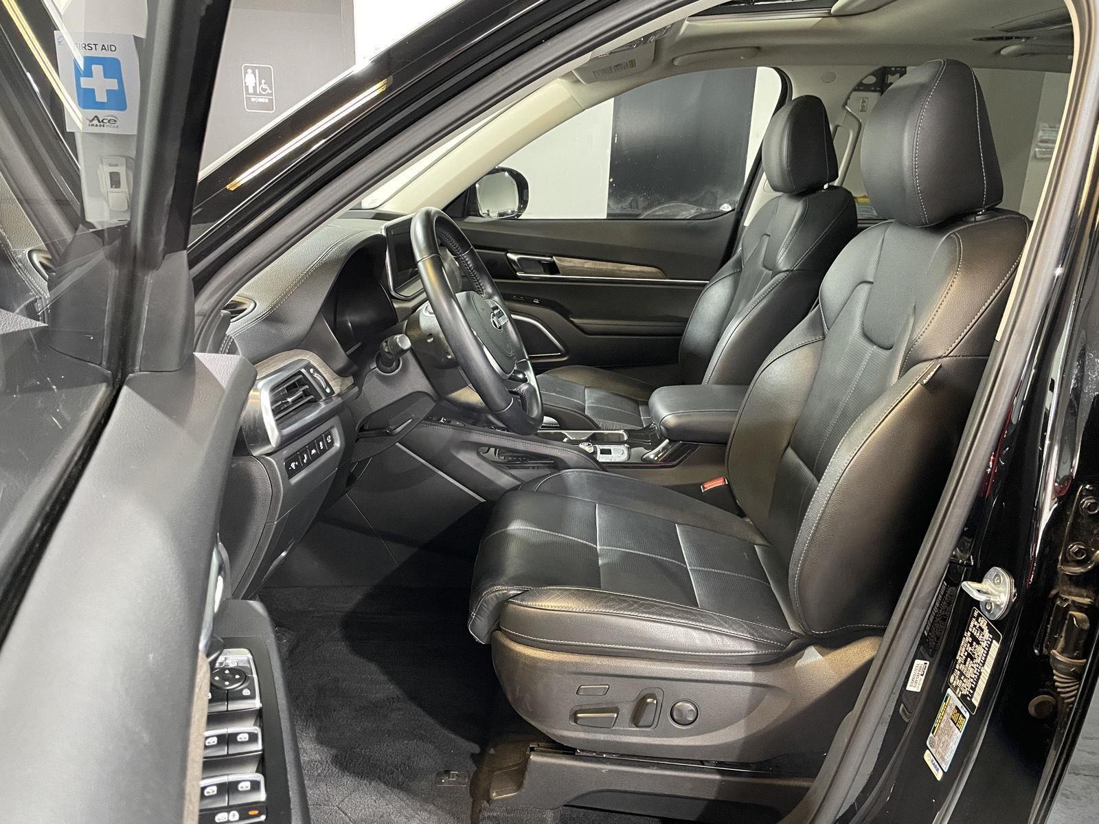 Vehicle photo 19