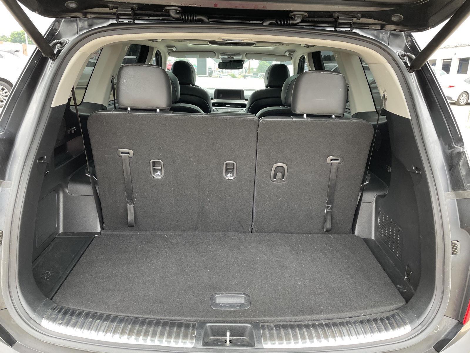 Vehicle photo 44