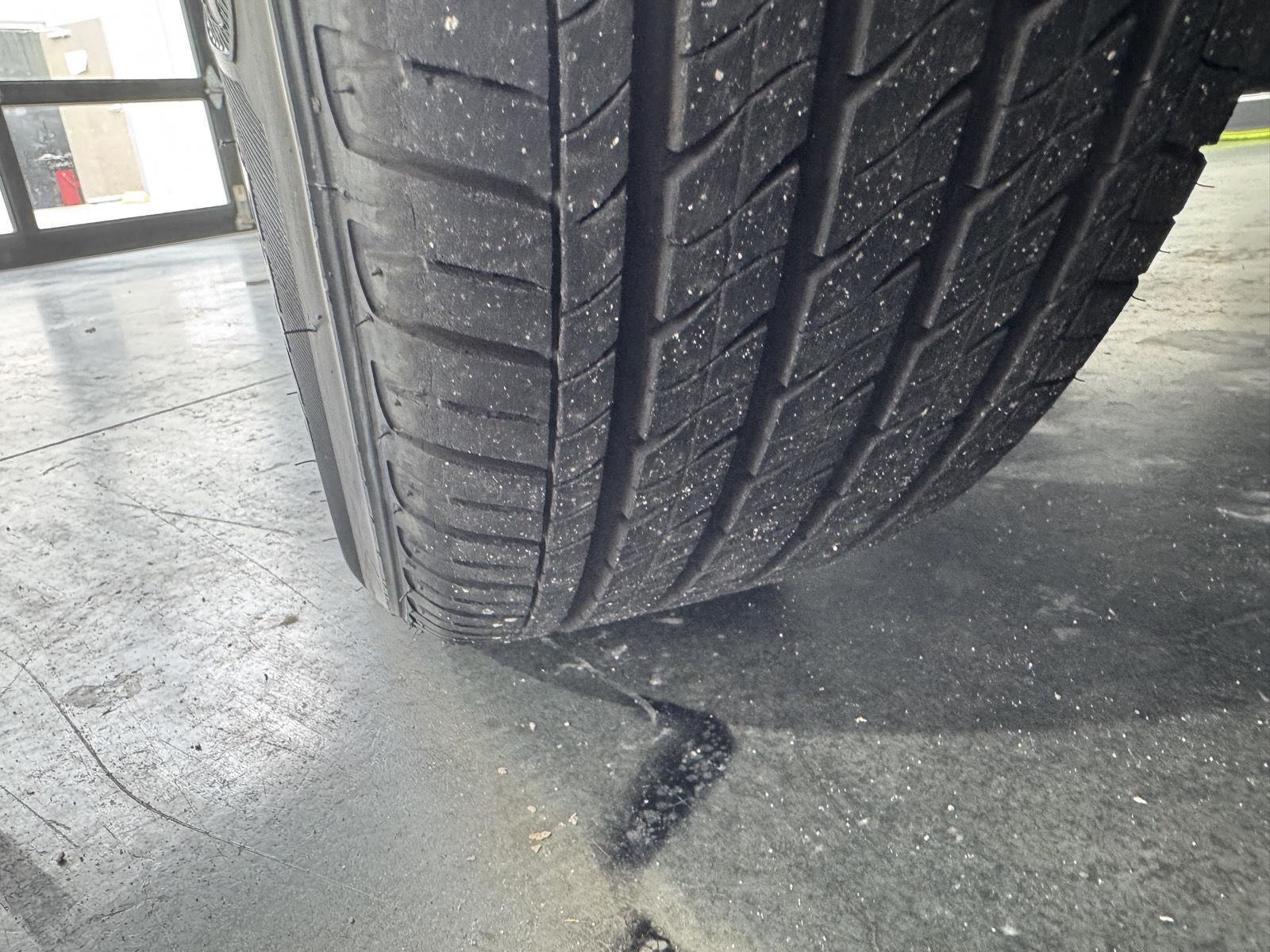 Vehicle photo 11